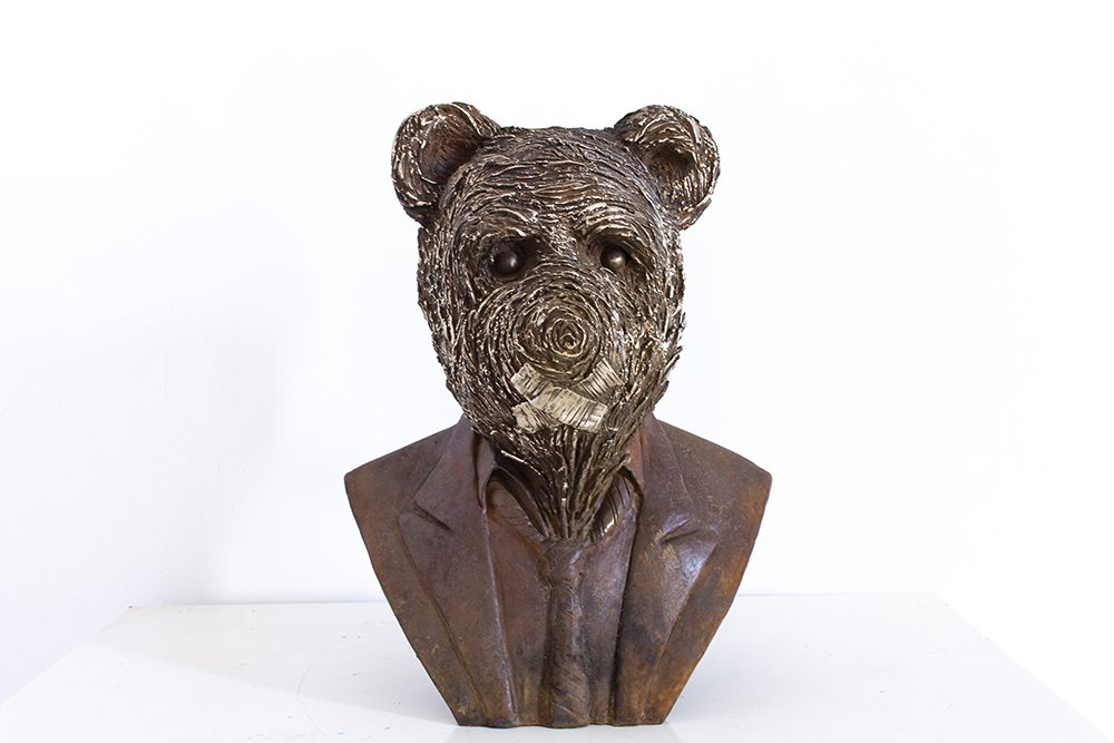 Andrzej Pągowski, Miś, brąz, 41 x 31 x 21 cm 01 small